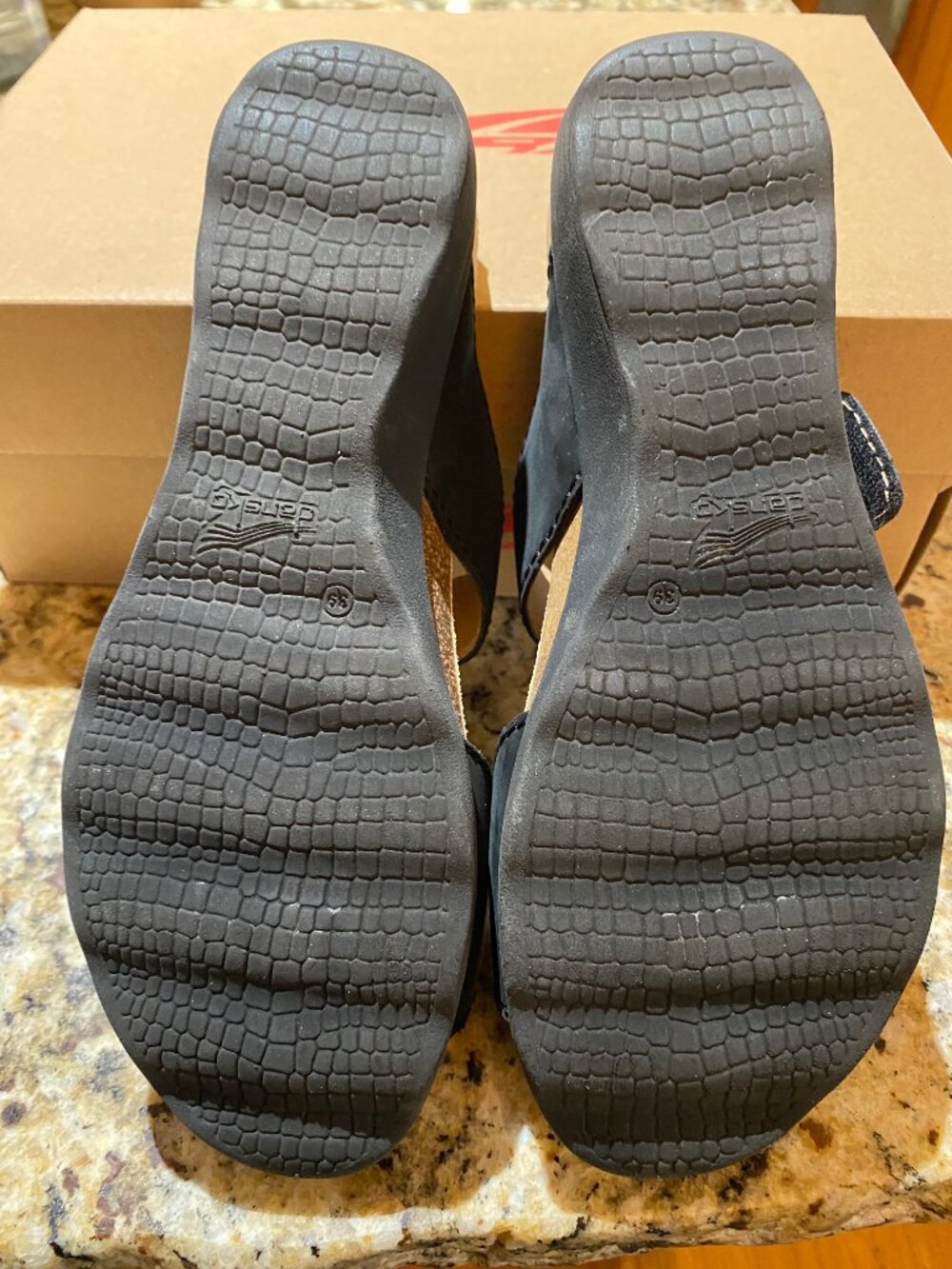 Women's Dansk Sandals Sz 39/8.5 - Picture 3 of 5